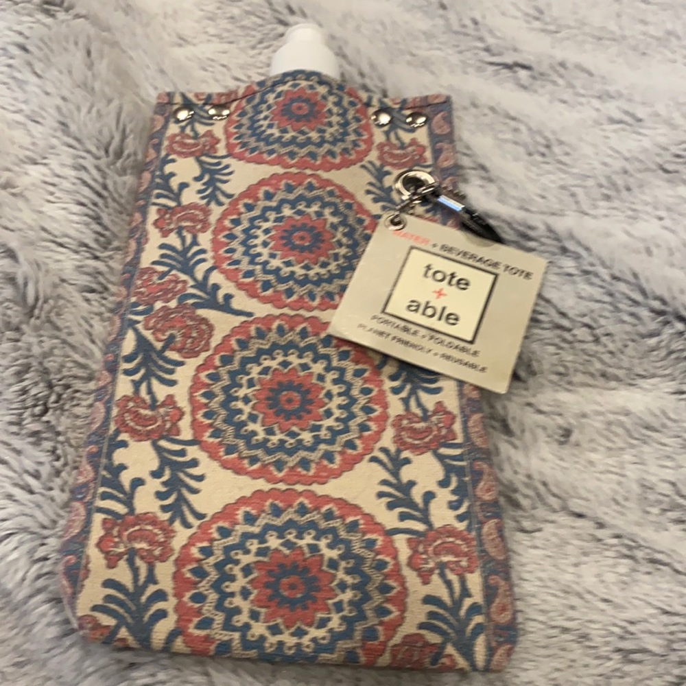 Water or beverage tote